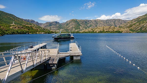 Sanabrias Lake, Zamora, Spain