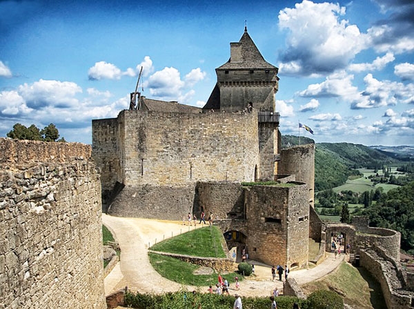 Medieval fortresses in France