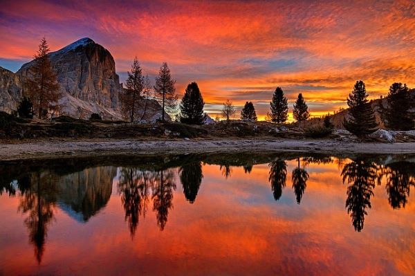 Lago di Limides, Italy. By Julius_Silver on Pixabay.